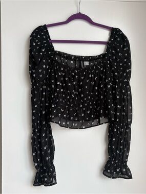 H&M Black Floral Smocked Puff-Sleeve Top